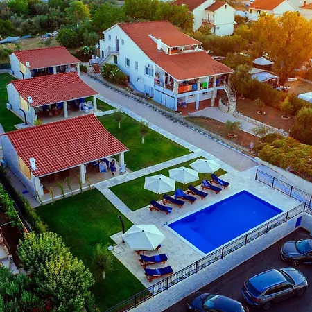 Muntan Villa Kraj (Zadar)